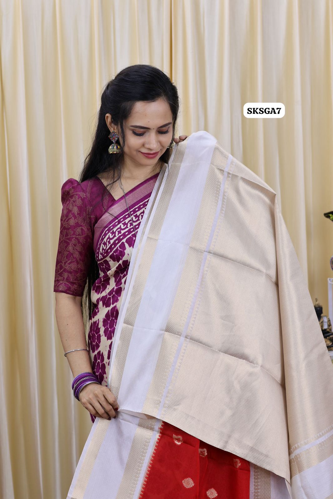 Premium warm silk soft saree with running blouse red with half white 😍🥳