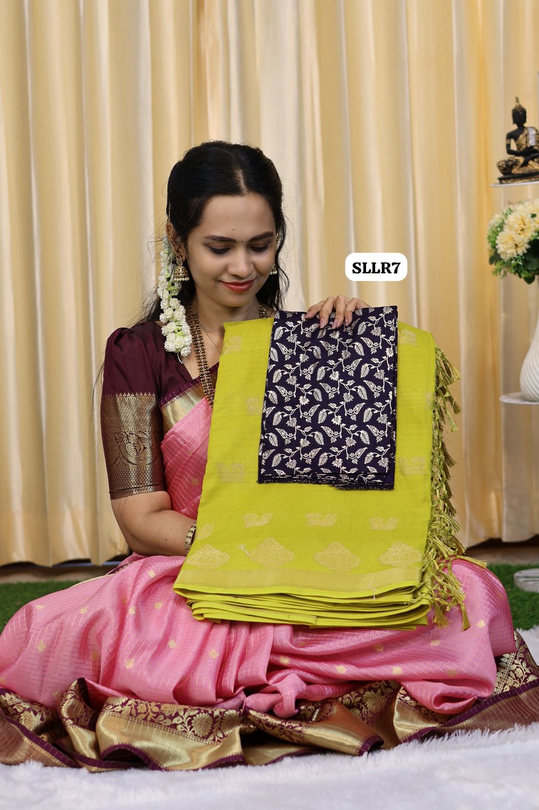 Mysore semi crepe silk saree with contrast blouse😎😍📚offer
