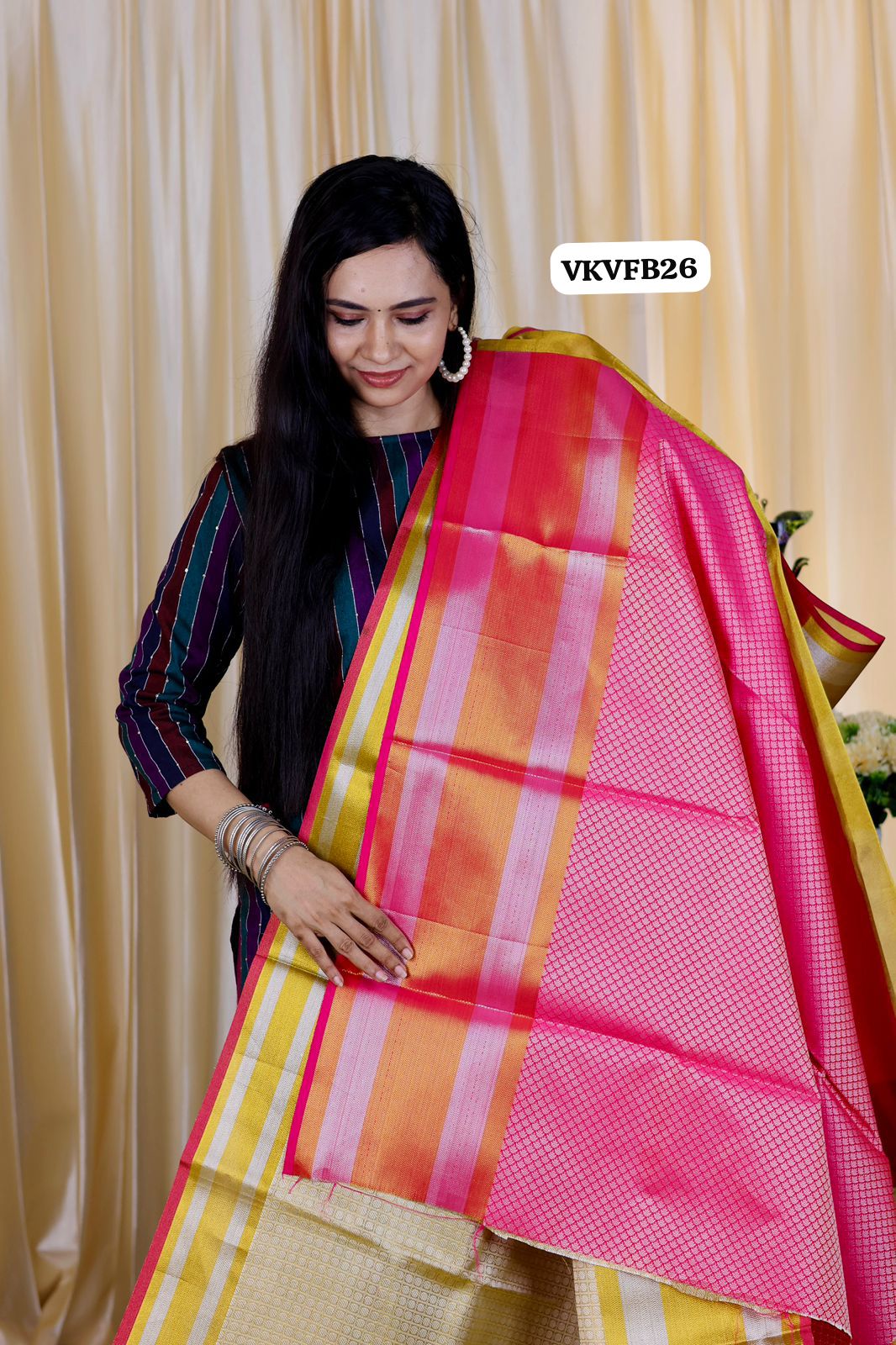 Kajal Aggarwal inspired katan semi soft silk sareeš