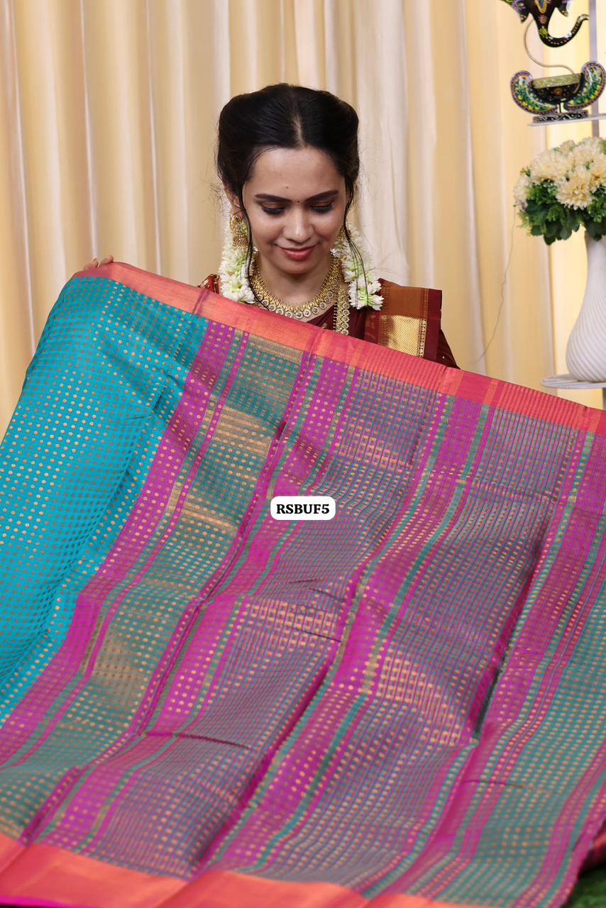 1000 buttas saree with zari border Ⓜ️