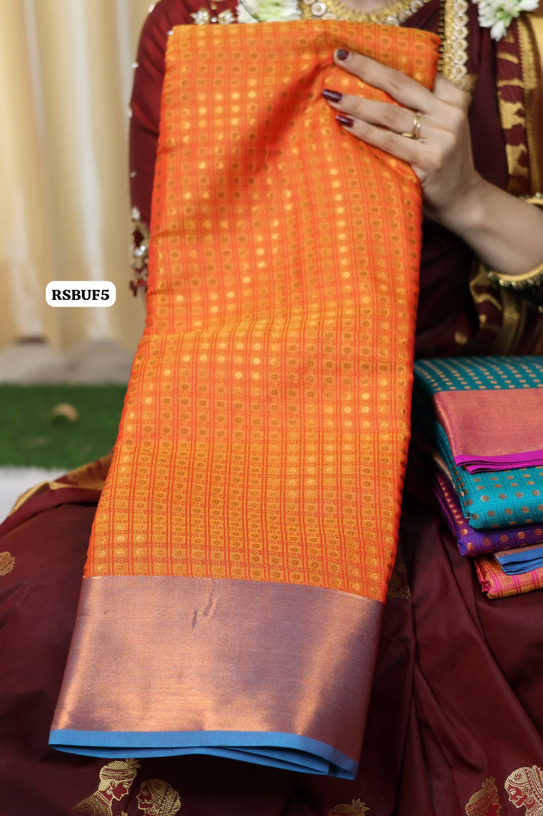 1000 buttas with zari border Ⓜ️