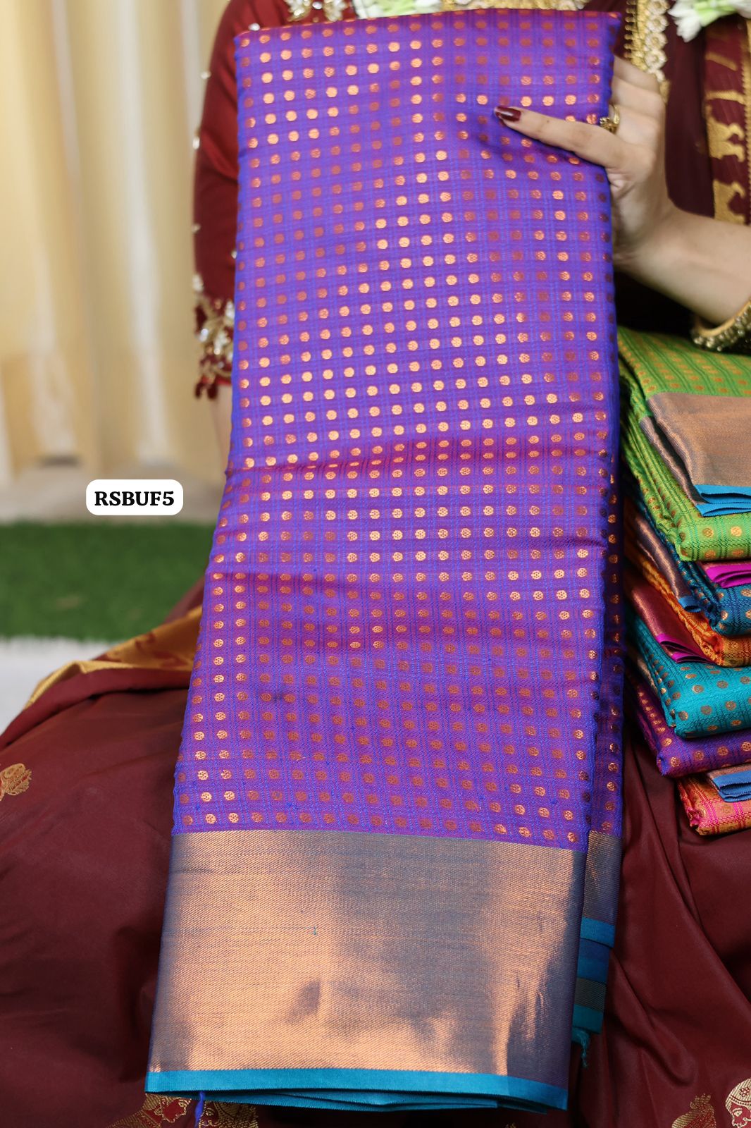 1000 buttas with zari border Ⓜ️