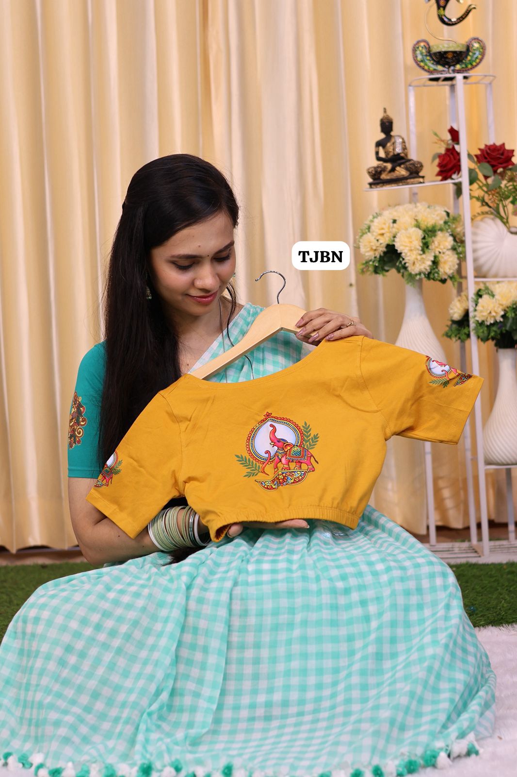 Premium quality readymade elastic blouse with printed design πβ°