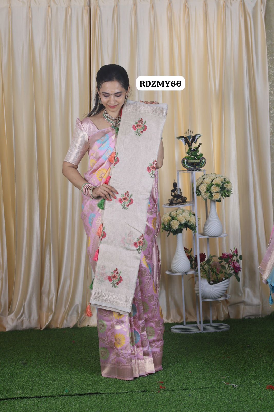 Heavy Banarasi oraganza pure zarkan work with complete temple border with blouse offer 😍