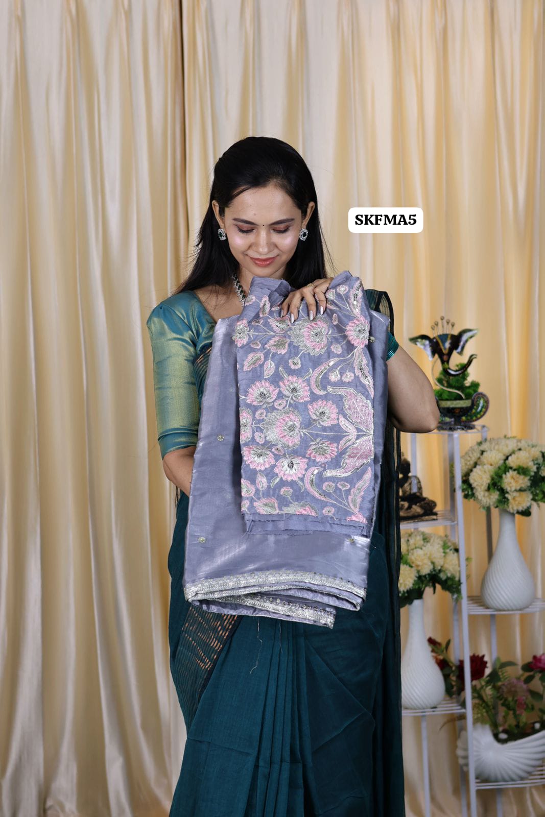 Offer 🤩Jimmy Choo saree with embroidery blouse 😍