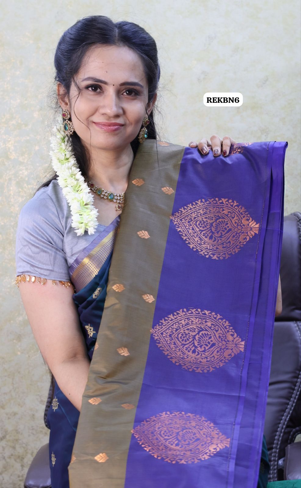 Semi soft silk sareeš„³