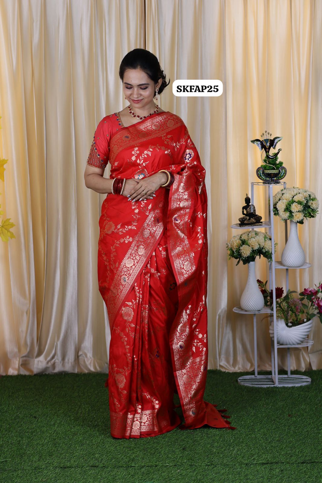 Soft Banarasi silk saree with zari weaving all over the saree & Zari weaving Rich pallu🥳