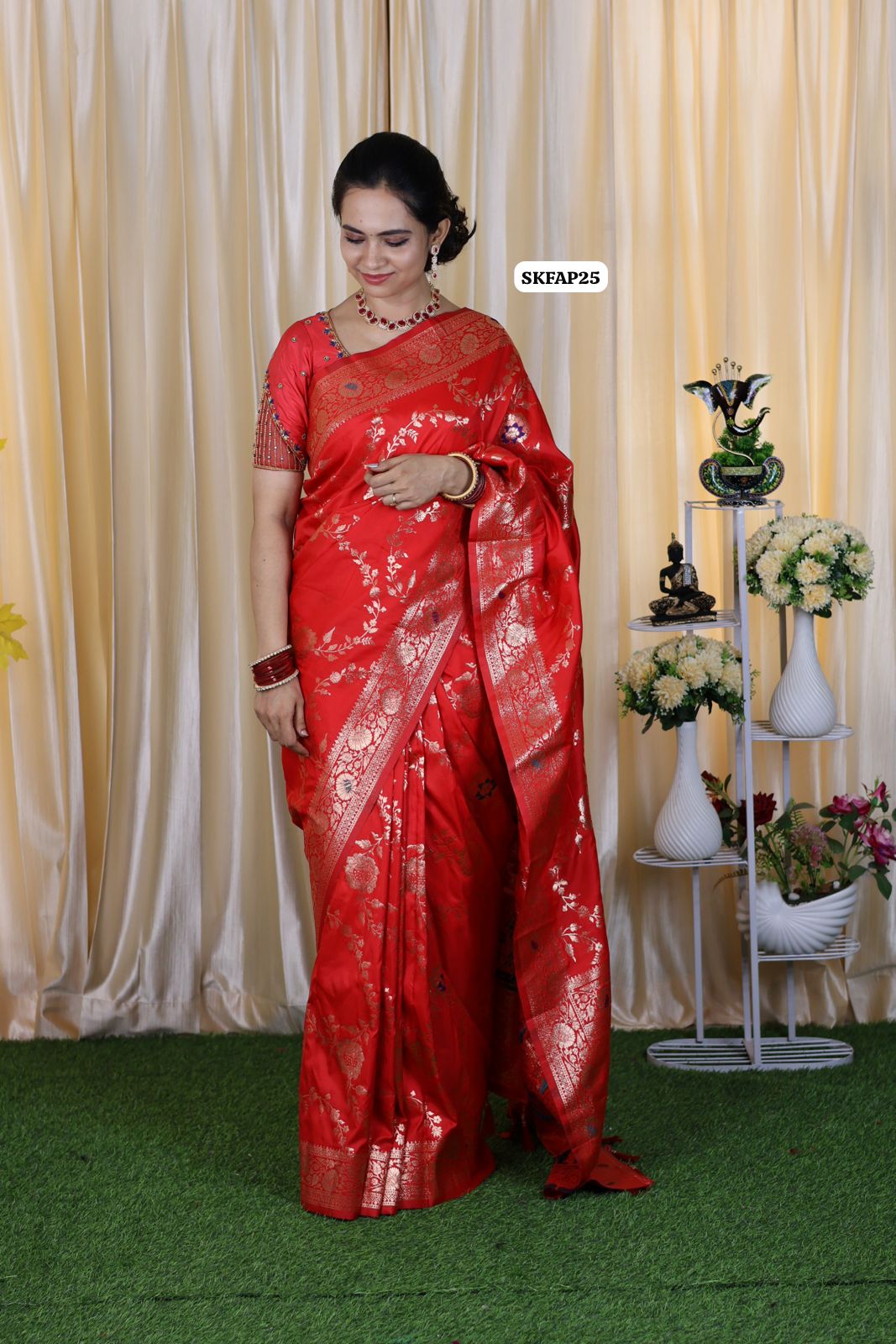 Soft Banarasi silk saree with zari weaving all over the saree & Zari weaving Rich pallu🥳