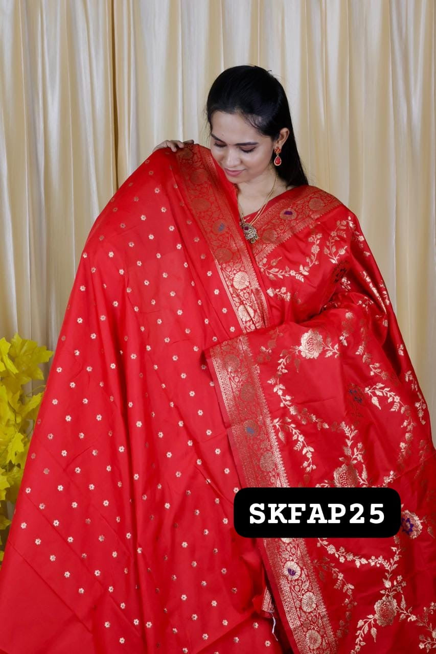 Soft Banarasi silk saree with zari weaving all over the saree & Zari weaving Rich pallu🥳