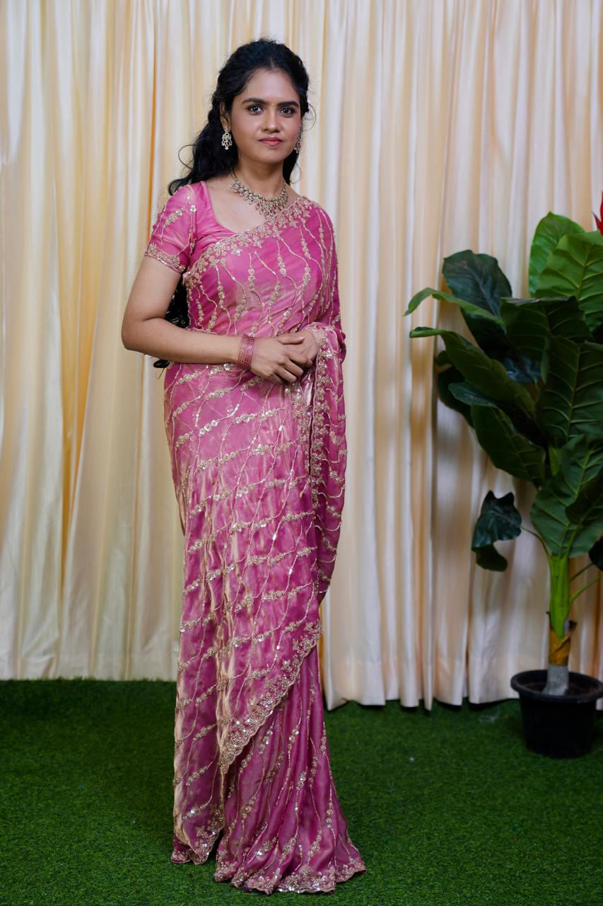 Premium Space silk with Golden heavy Katdhana work🥰⏰Prebook 6-8 days