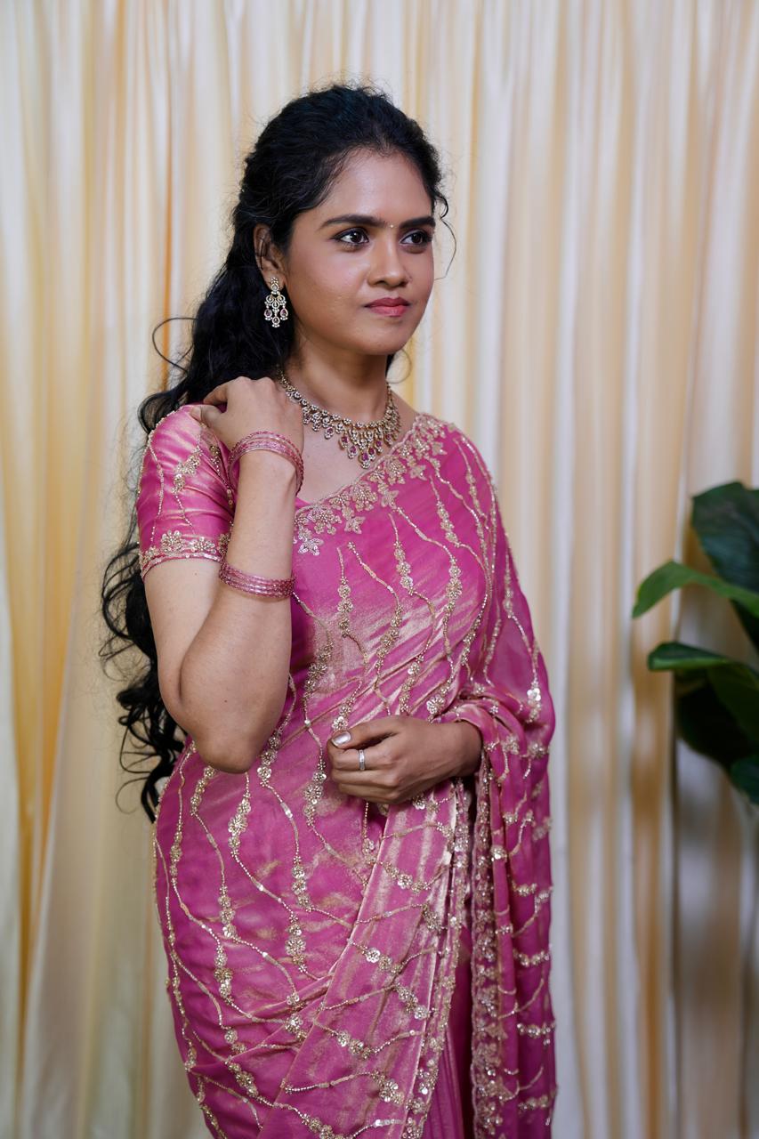 Premium Space silk with Golden heavy Katdhana work🥰⏰Prebook 6-8 days