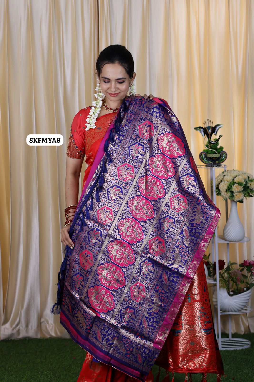Offer 🤩Dual shade semi soft silk saree with trending design😍