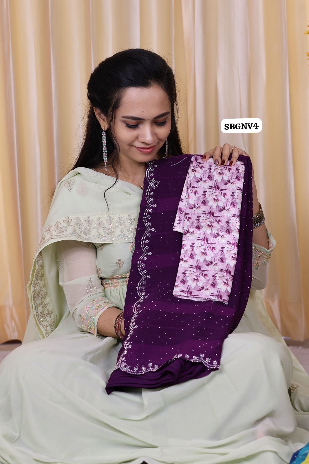 Designer saree with cut work border 😍Ⓜ️