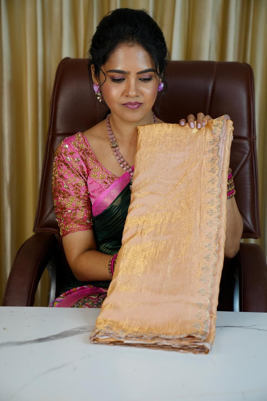 Space silk saree with designer blouse with box🥰😎📚
