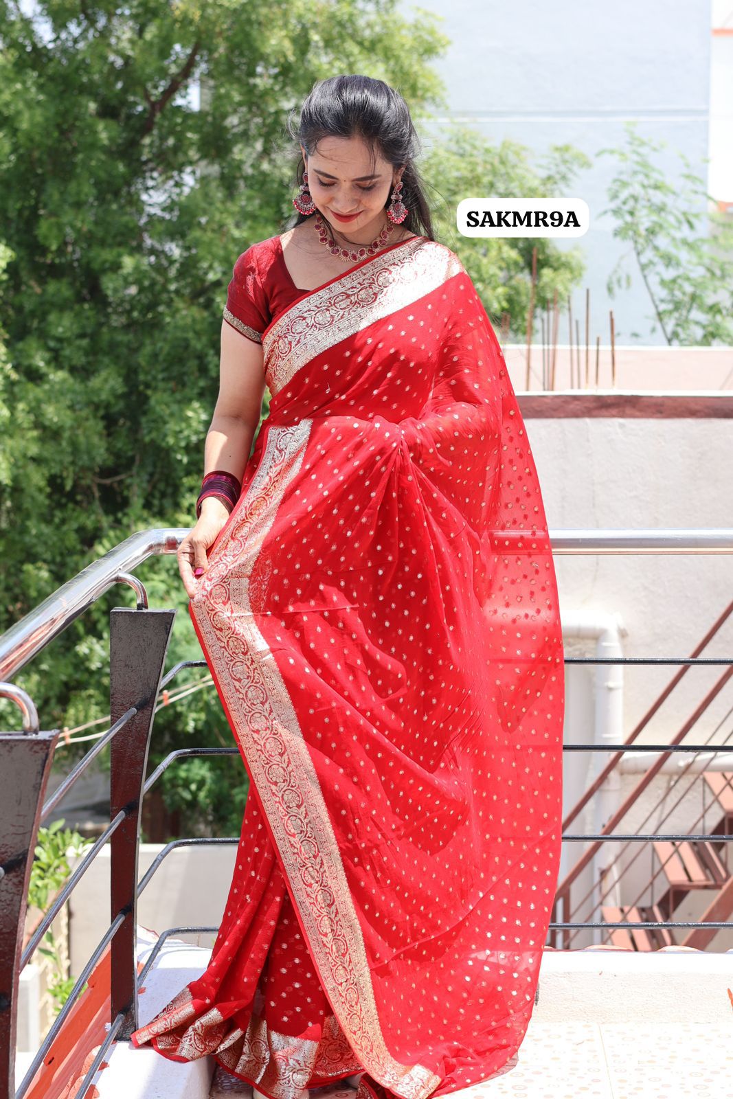 Viscose georgette saree with running blouse 🥳