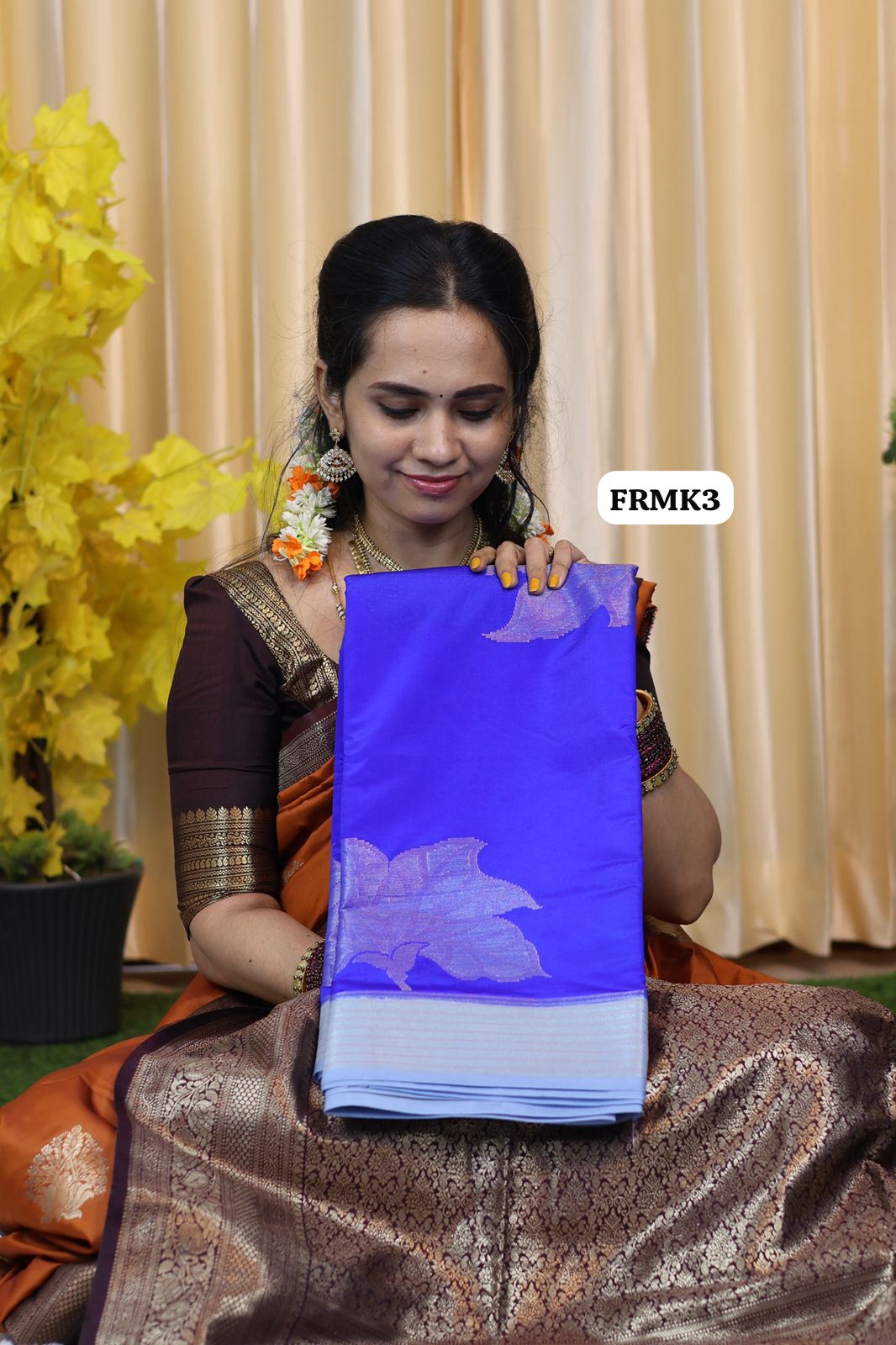 Premium quality warm silk saree 👇