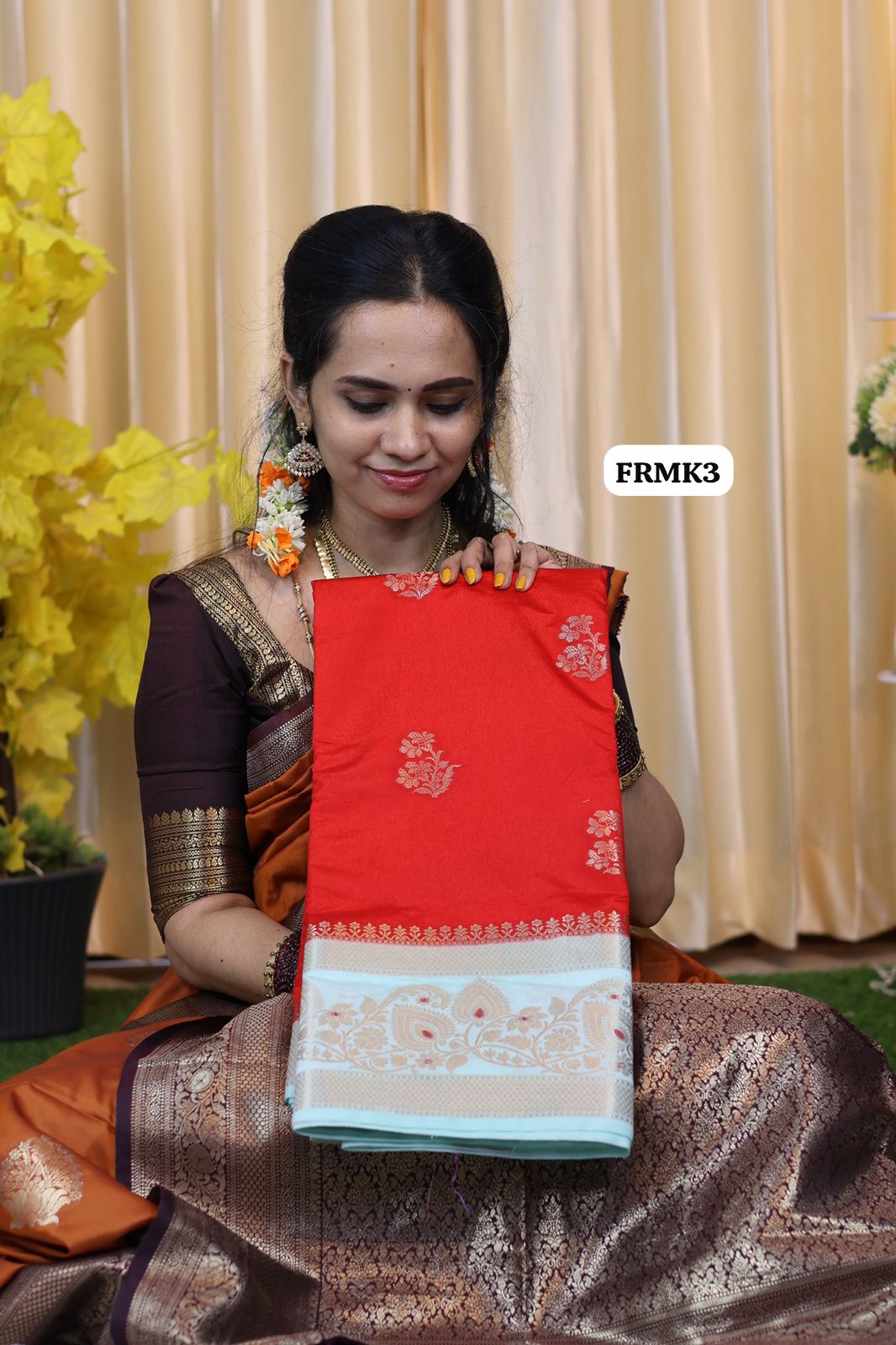 Premium quality warm silk saree 👇