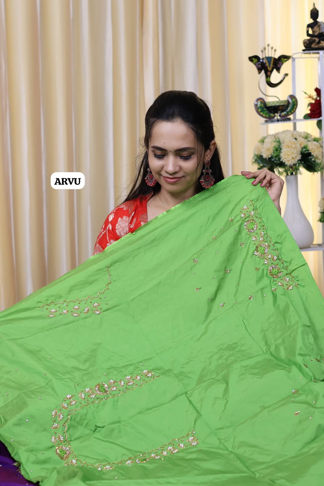 Premium quality Aari work blouse 😍Ⓜ️