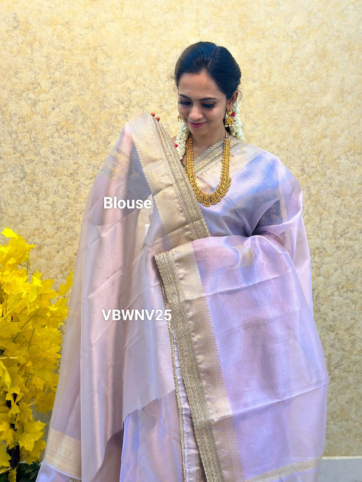 Soft tissue silk saree with lace work border - prebook š„³
