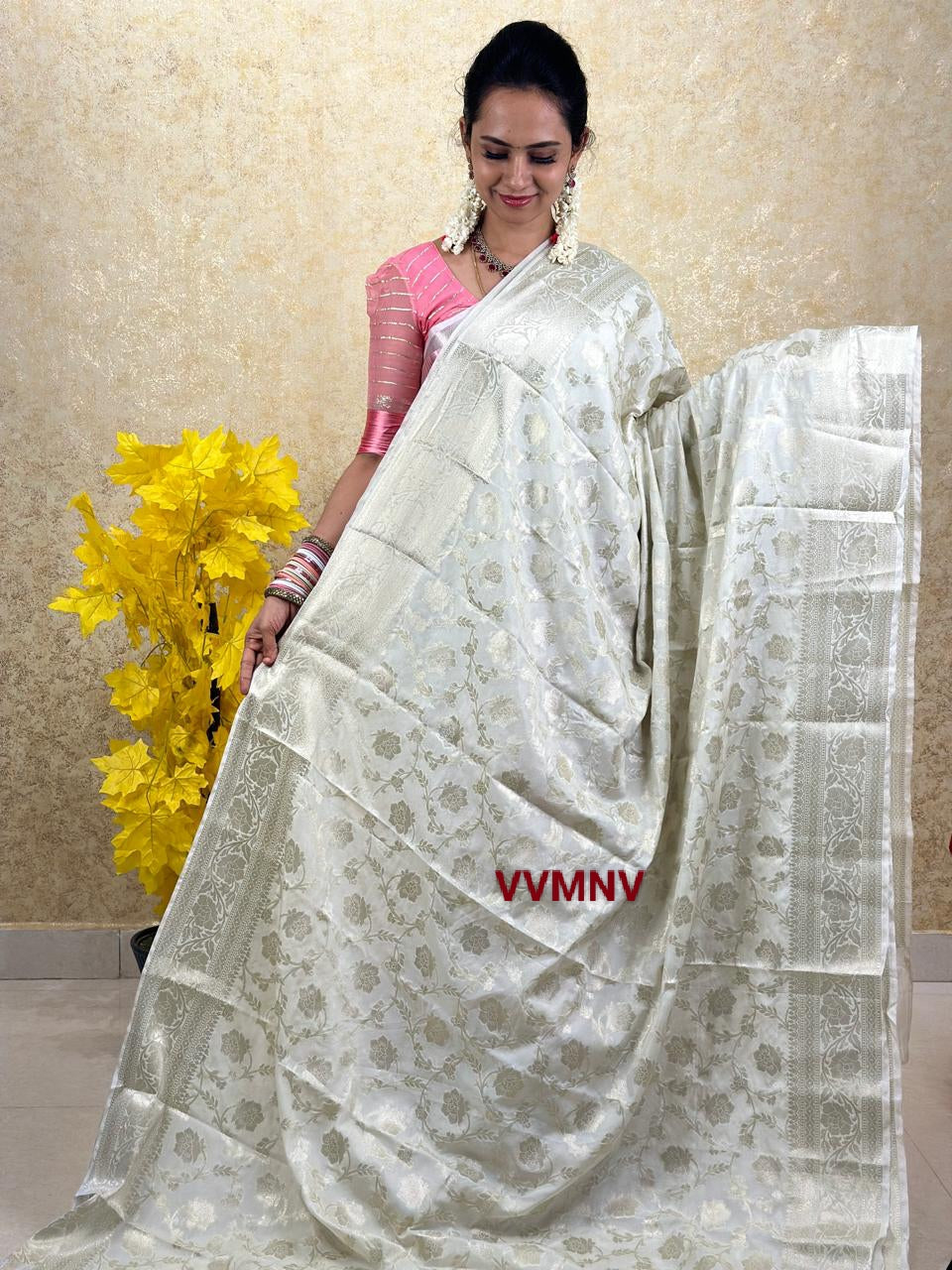 warm silk saree with zari weaving❌
