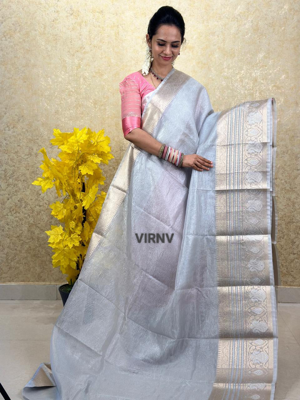 crush tissue saree🥳