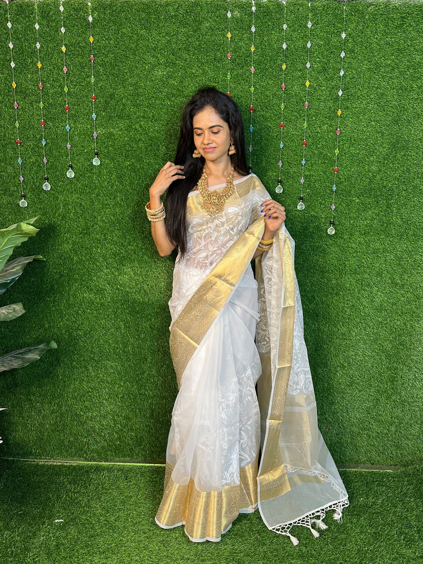 Organza Saree with Thread Embroidery prebook🥳