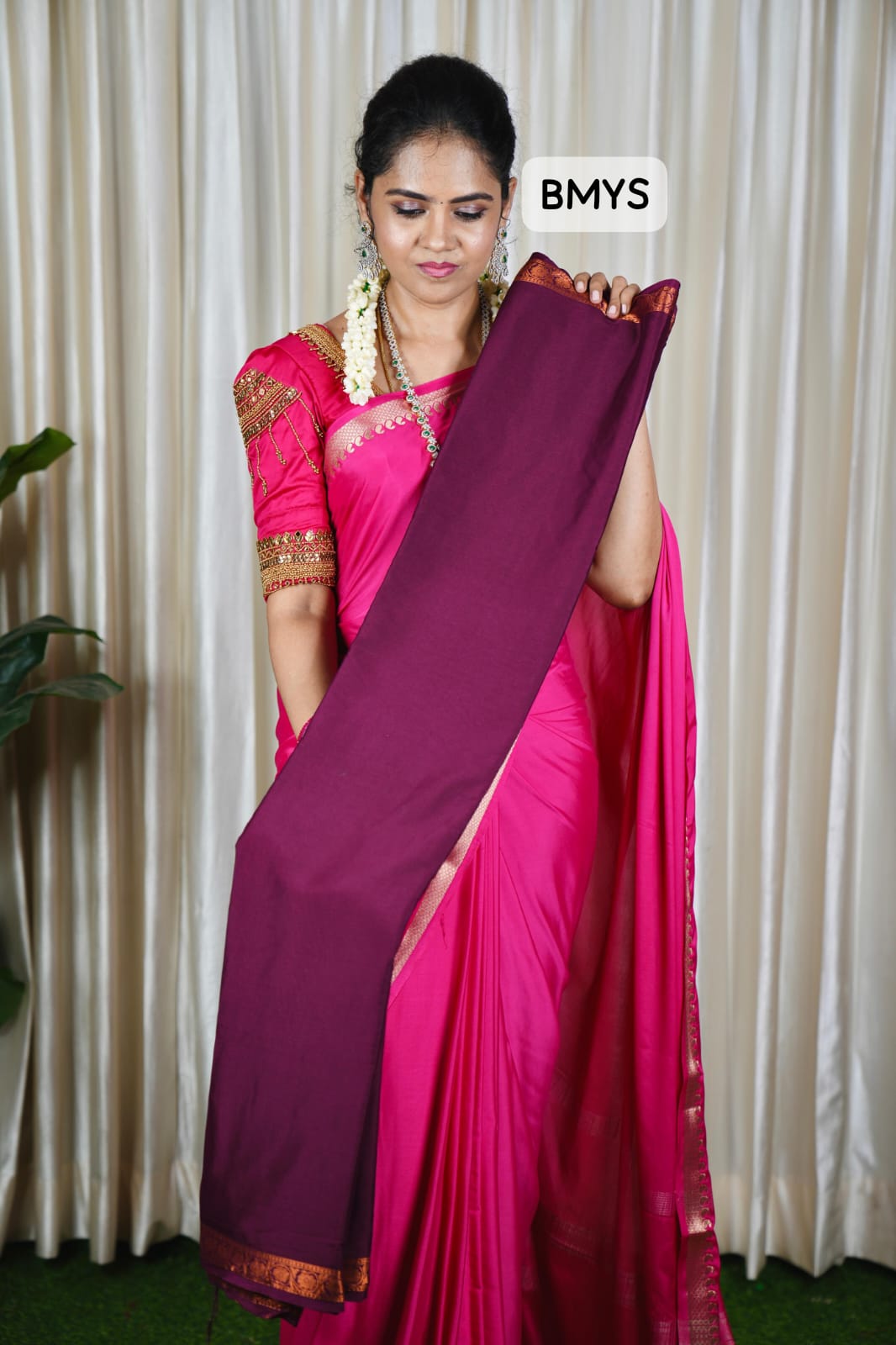 Semi Mysore Crepe Silk with copper borderš„³(border design may or may not change)