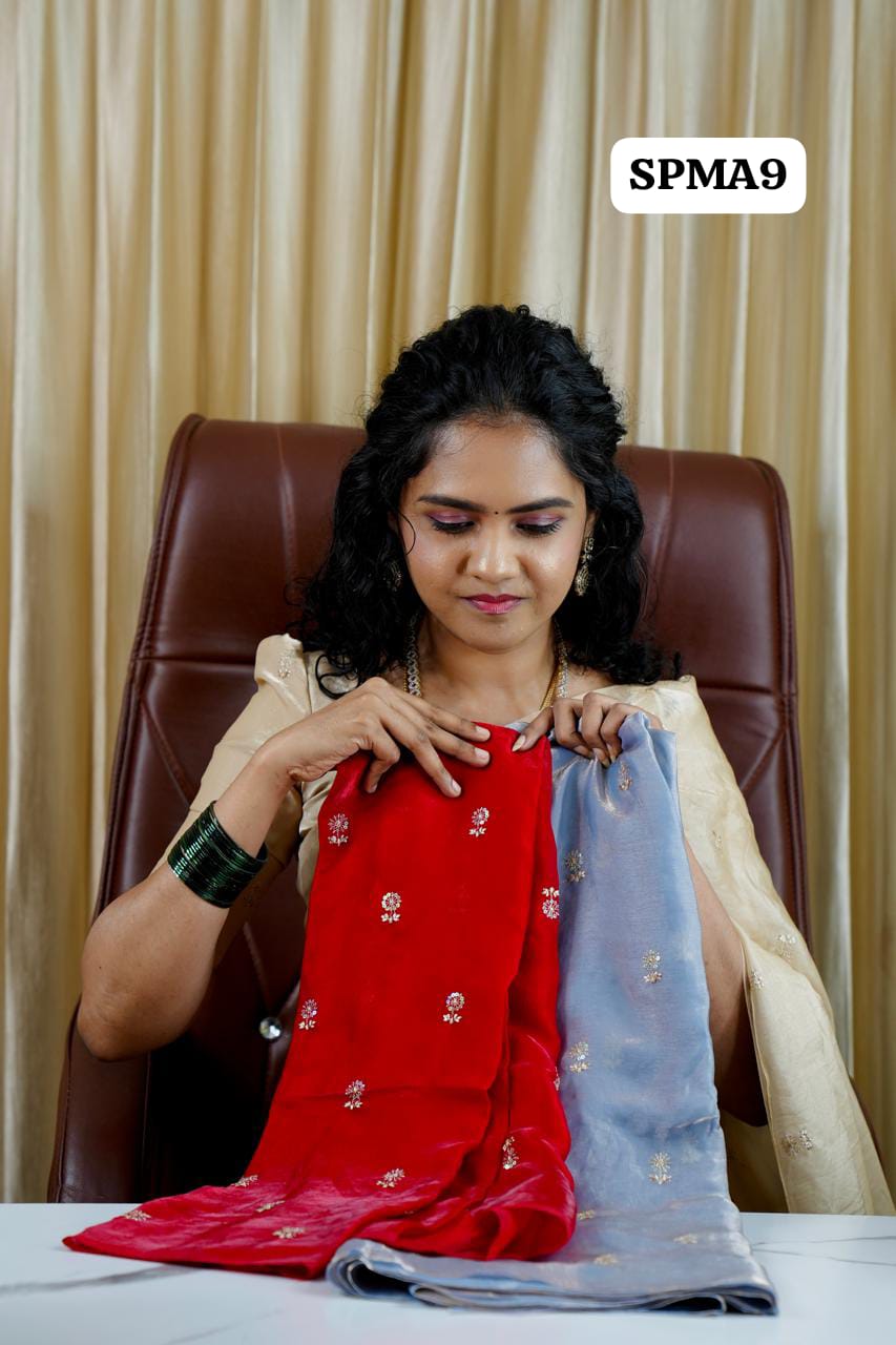 Space silk saree with contrast blouse🥰 🥳