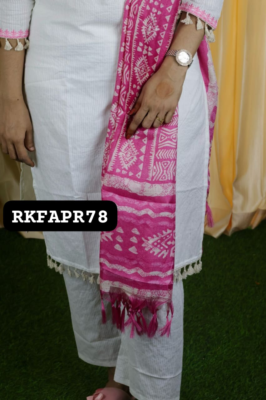 Straight kurti with pant and dupatta. 😍🥳