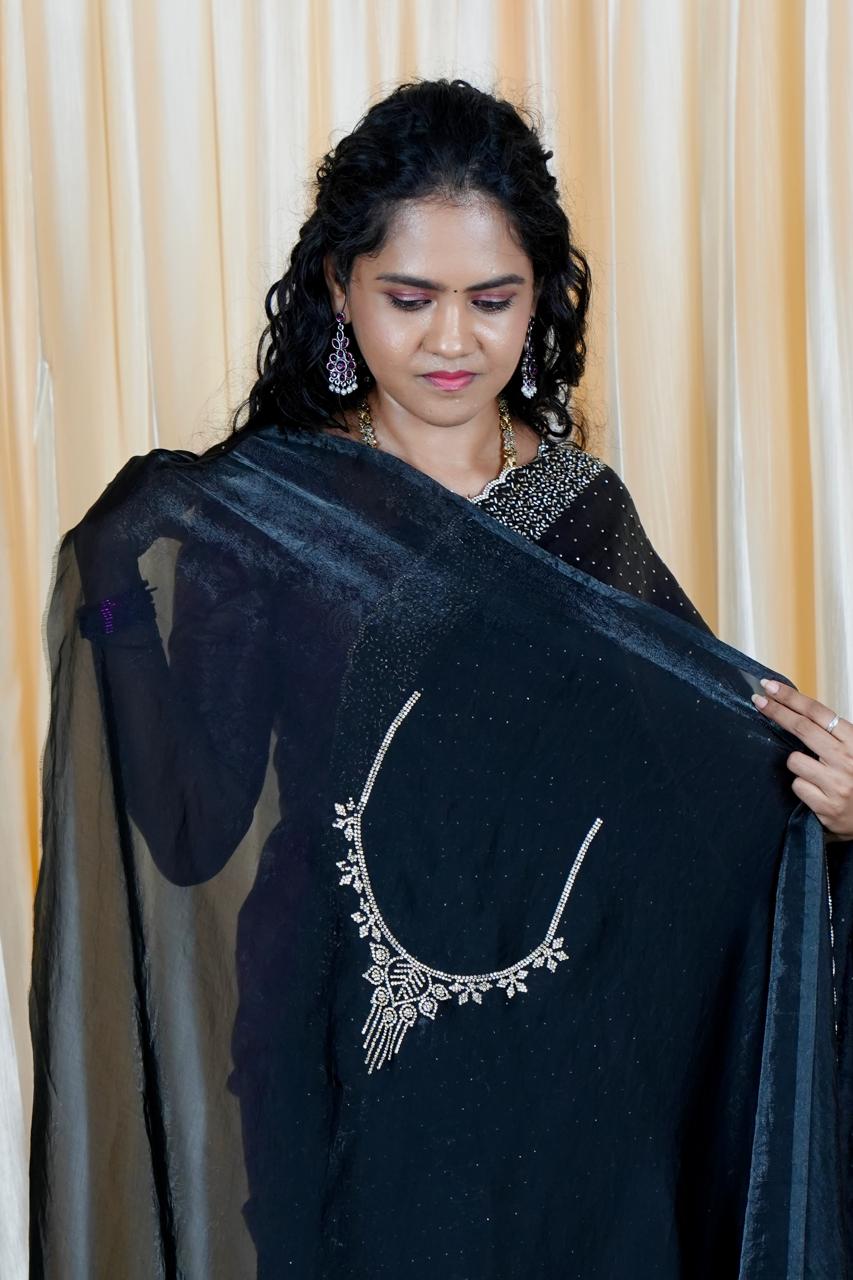Premium space silk sarees with real jarkhan diamond workš„³