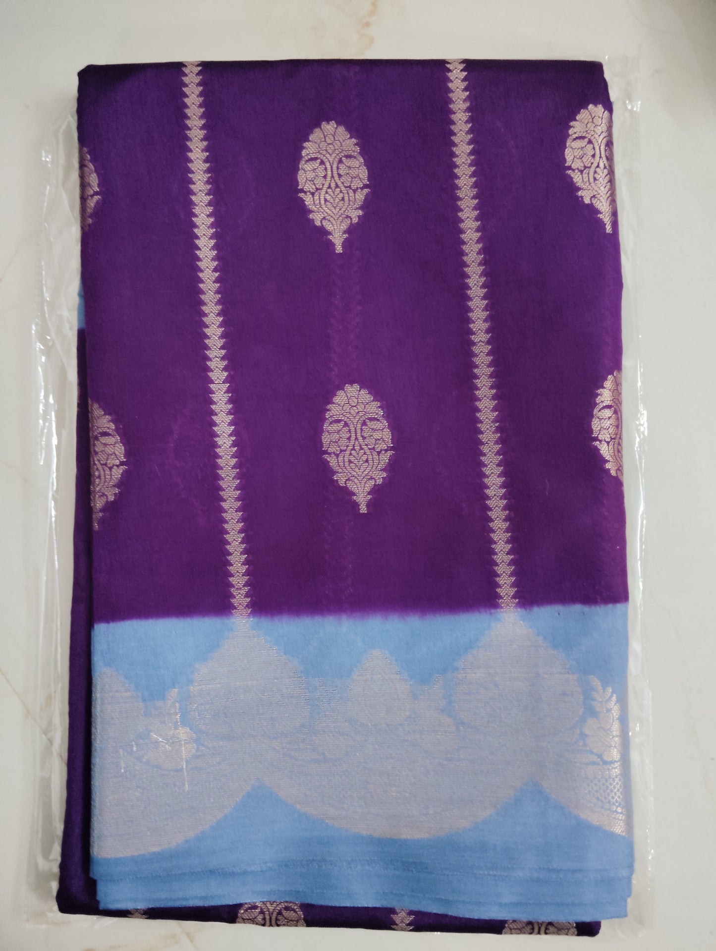 Warm Silk sareeš·