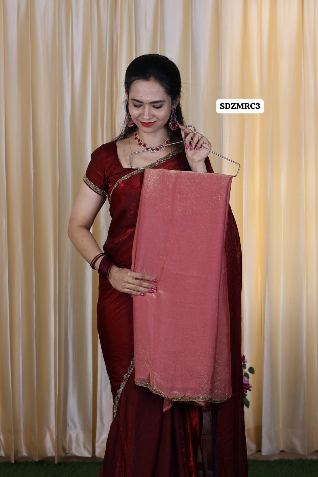 Heavy metallic space silk saree š