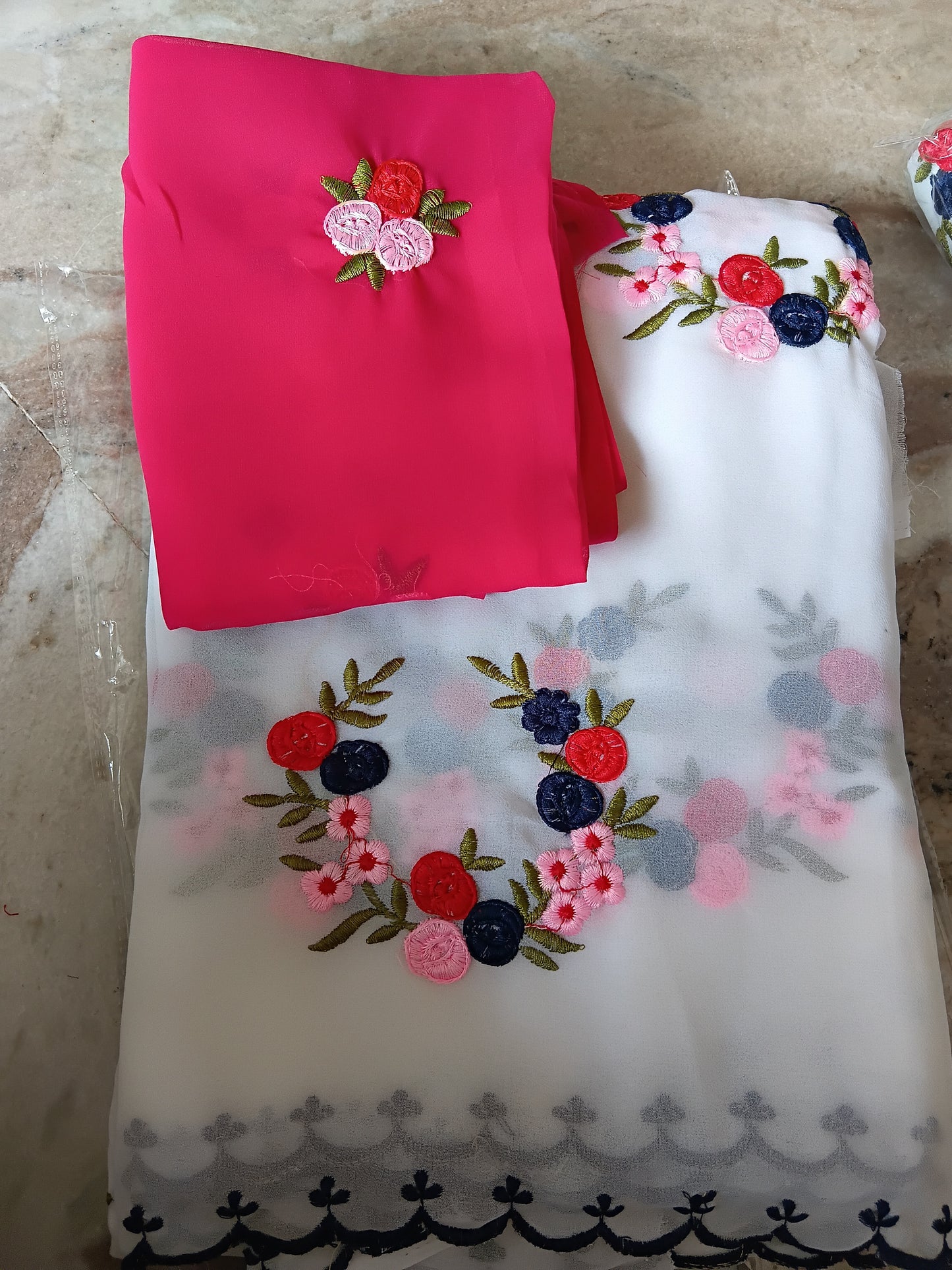 Embroidery saree š·