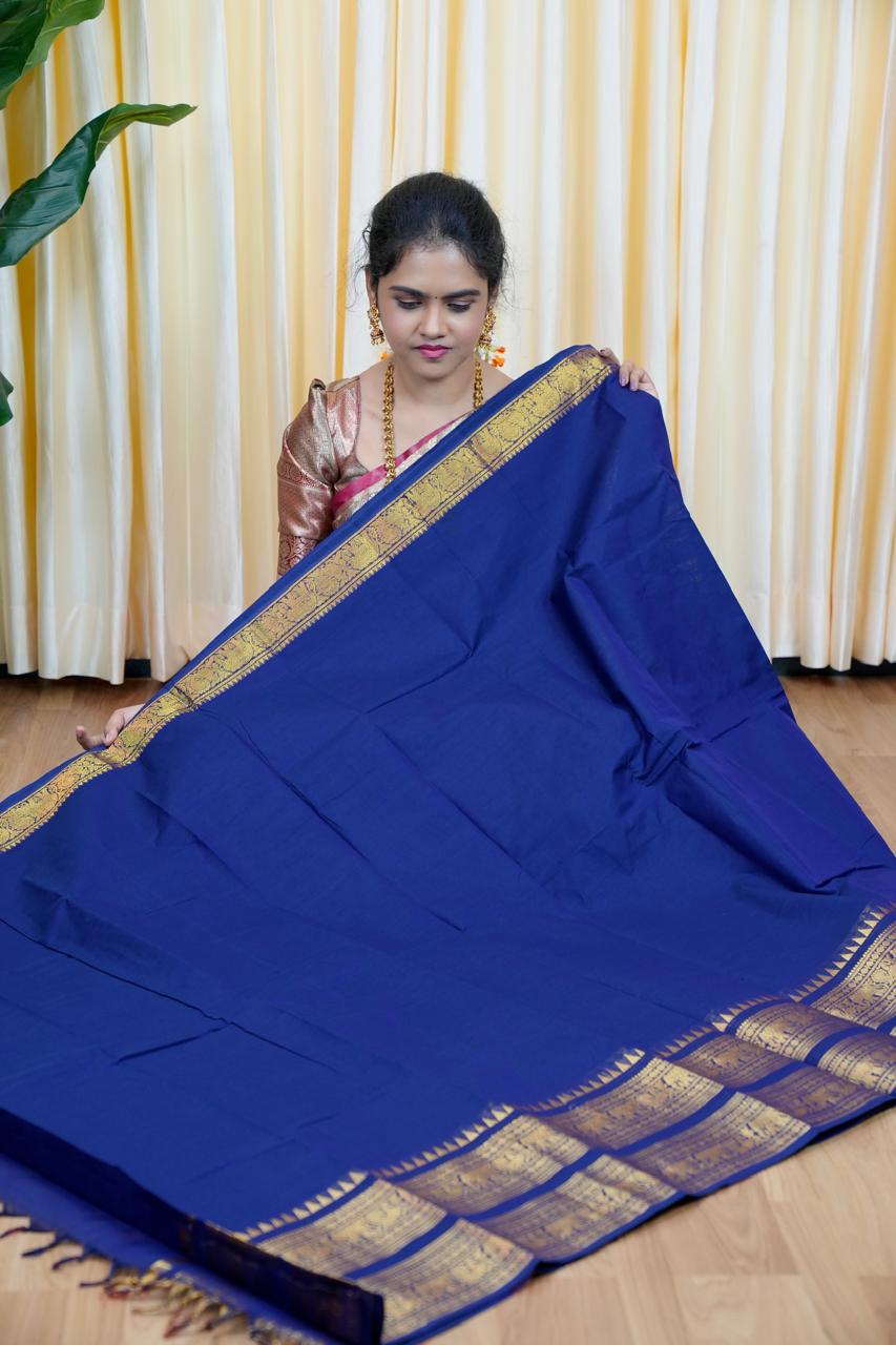 Kanchi cotton sareeš