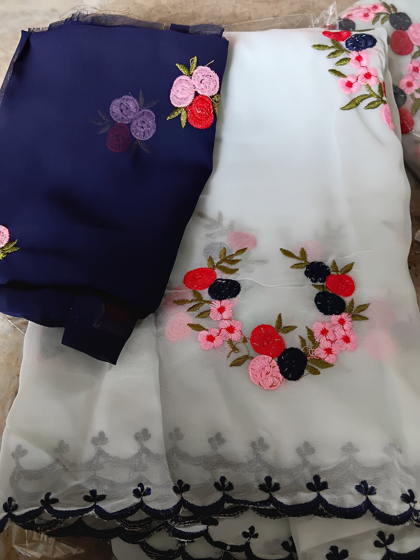 Embroidery saree š·