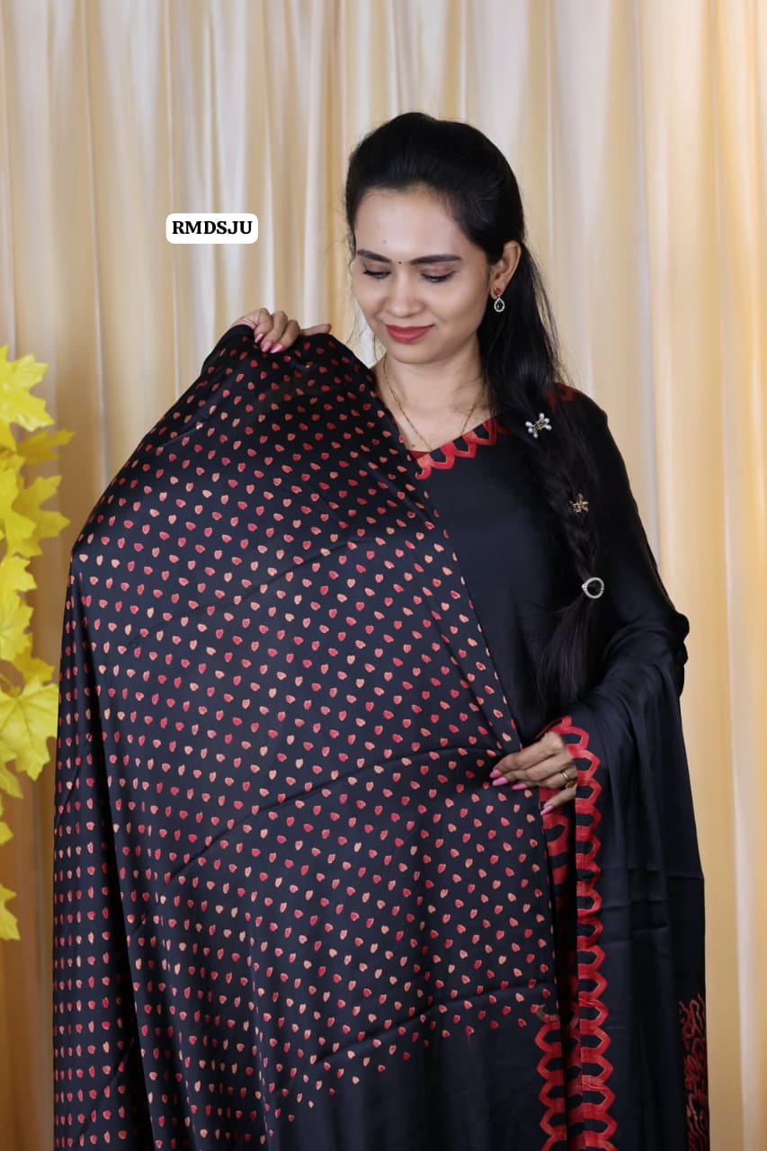 premium modal satin silk saree with heavy latkanš„³