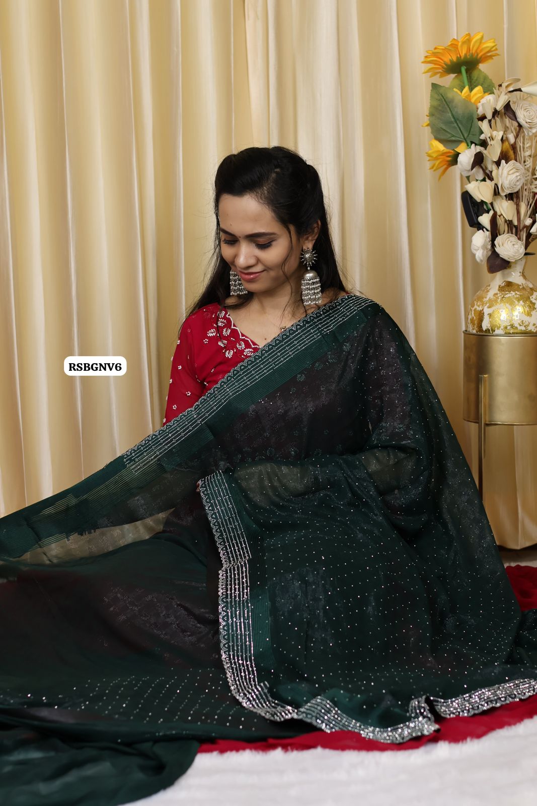 Designer saree with contrast blouse😍Ⓜ️