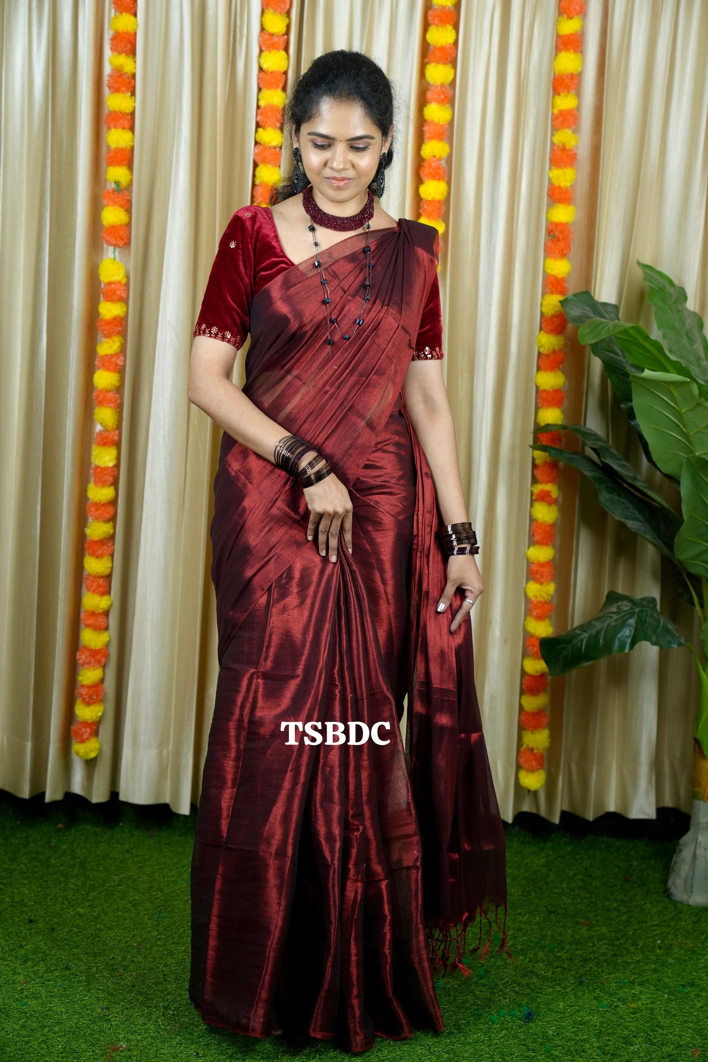 Kadhisoft tissue silk saree with running blouse  🥳