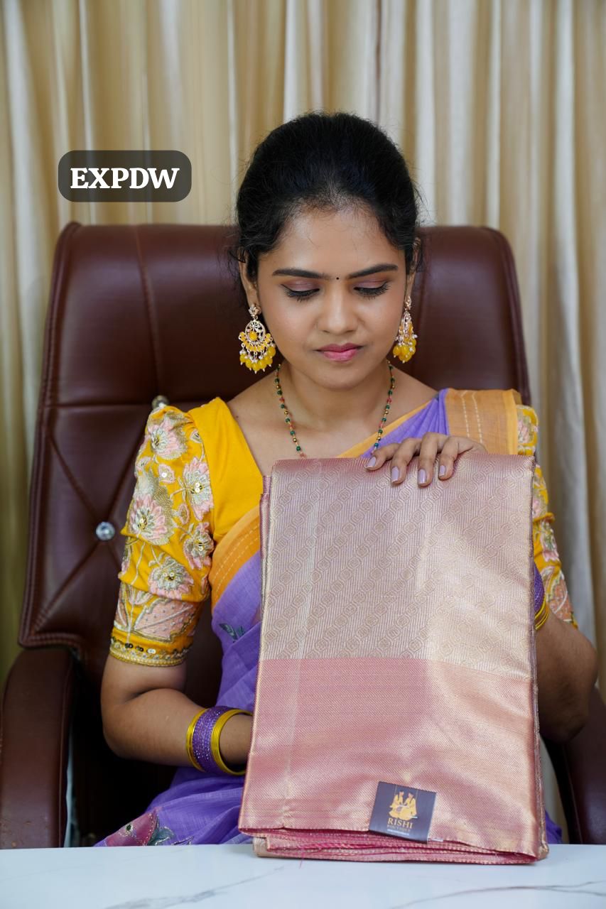 Offer saree 🥰😎🏃🏻‍♀️