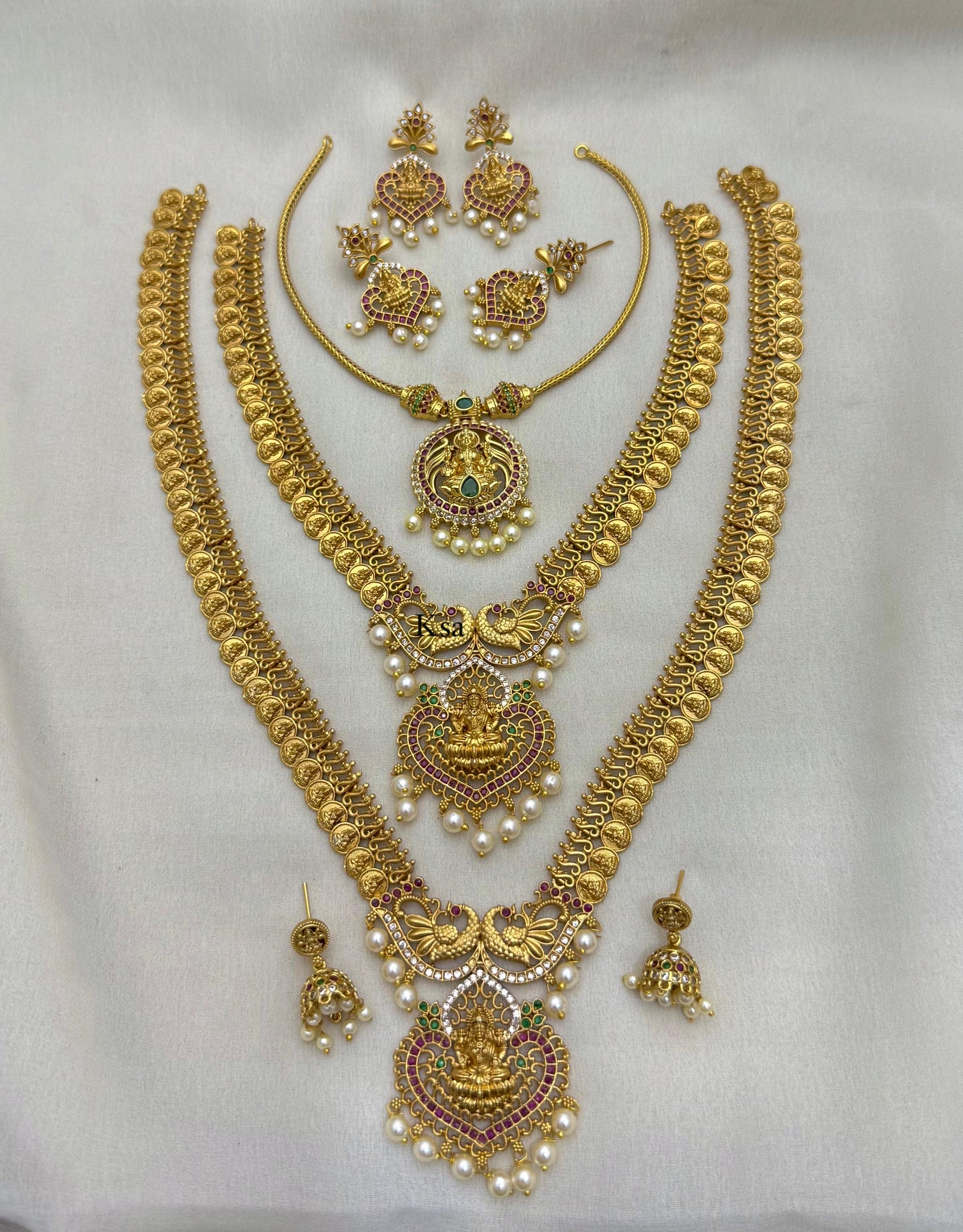 Combo Jewel set with back chain🥰😎