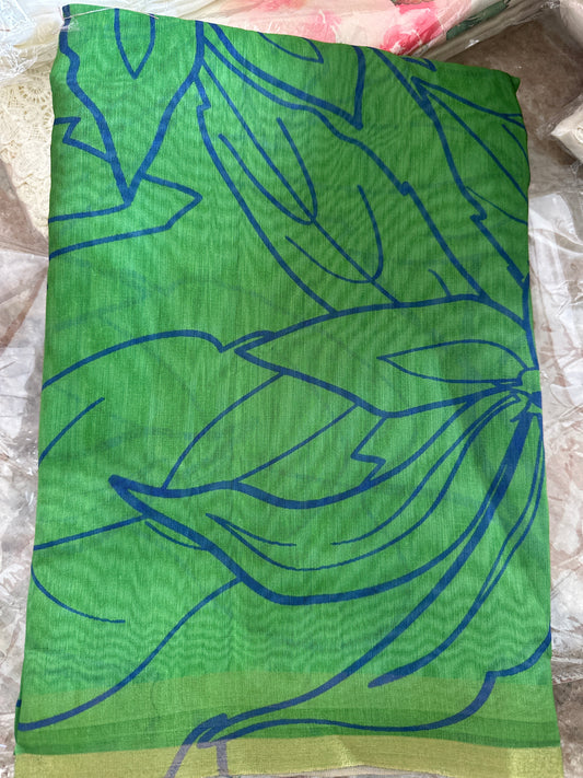 Printed semi cotton peach colour saree with line design. Same blouse as in picture Unstitched📷