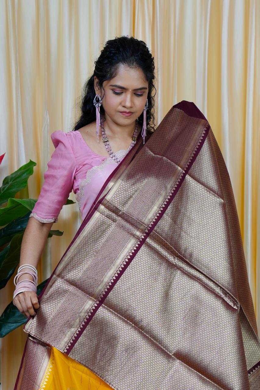 Premium warm silk saree 🥳