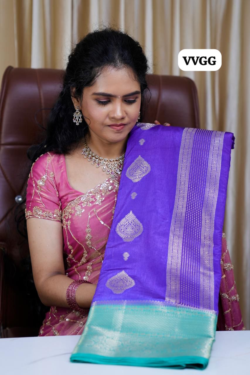 Warm silk saree with Contrast border🥳