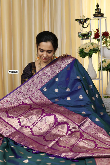 Double shade semi soft silk saree with zari border, rich pallu and contrast blouse🥳