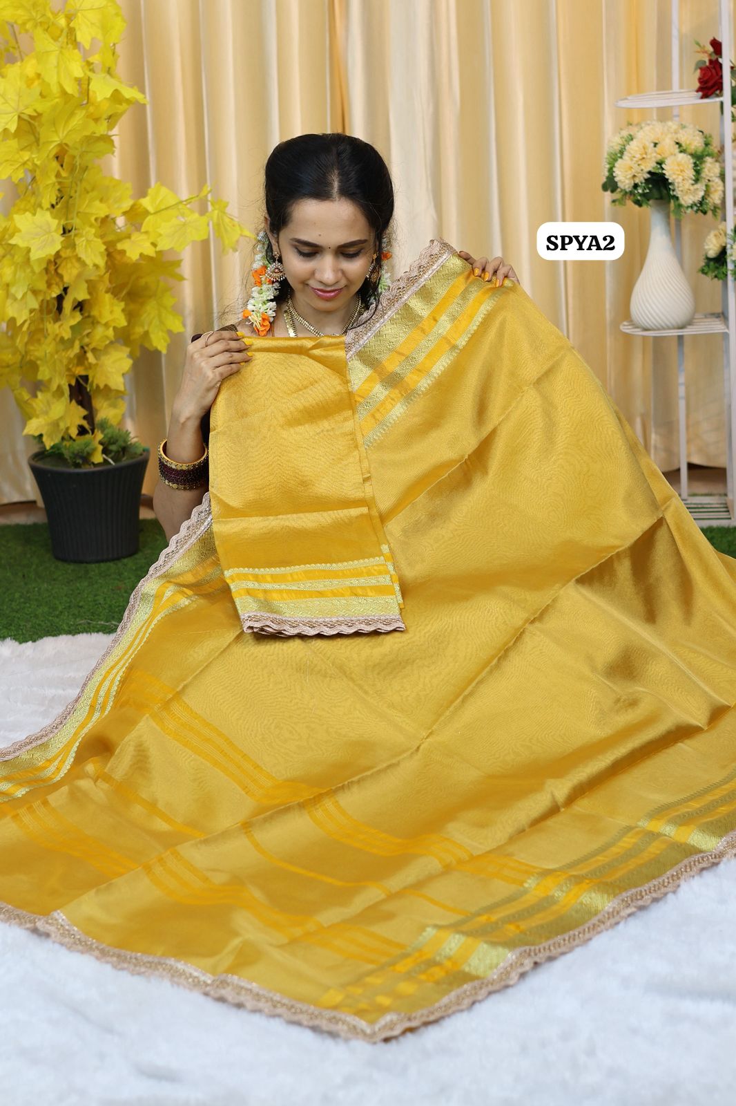 Soft tissue silk saree with lace work border😍🥳running blouse