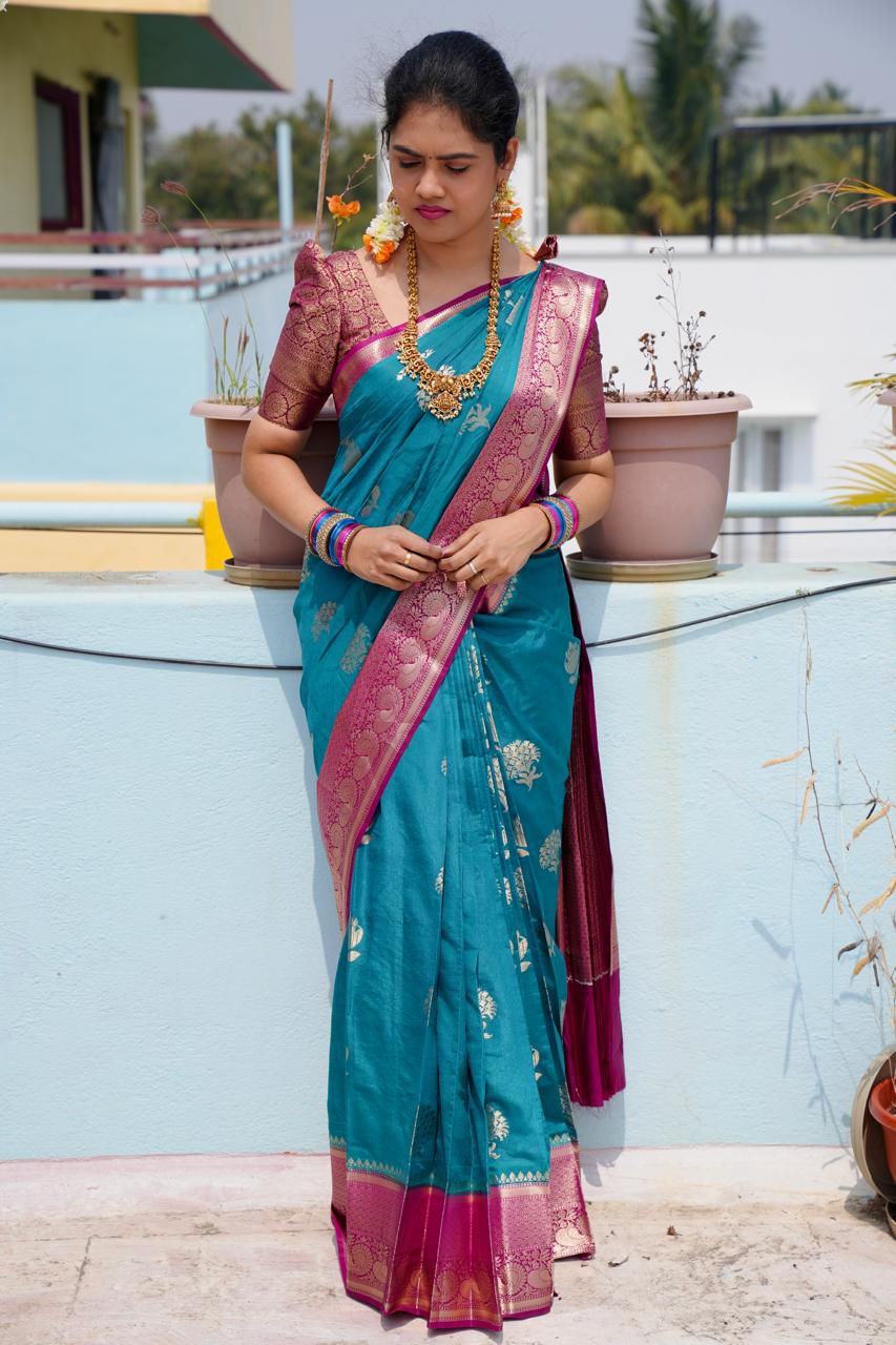 Premium warm silk saree🥳