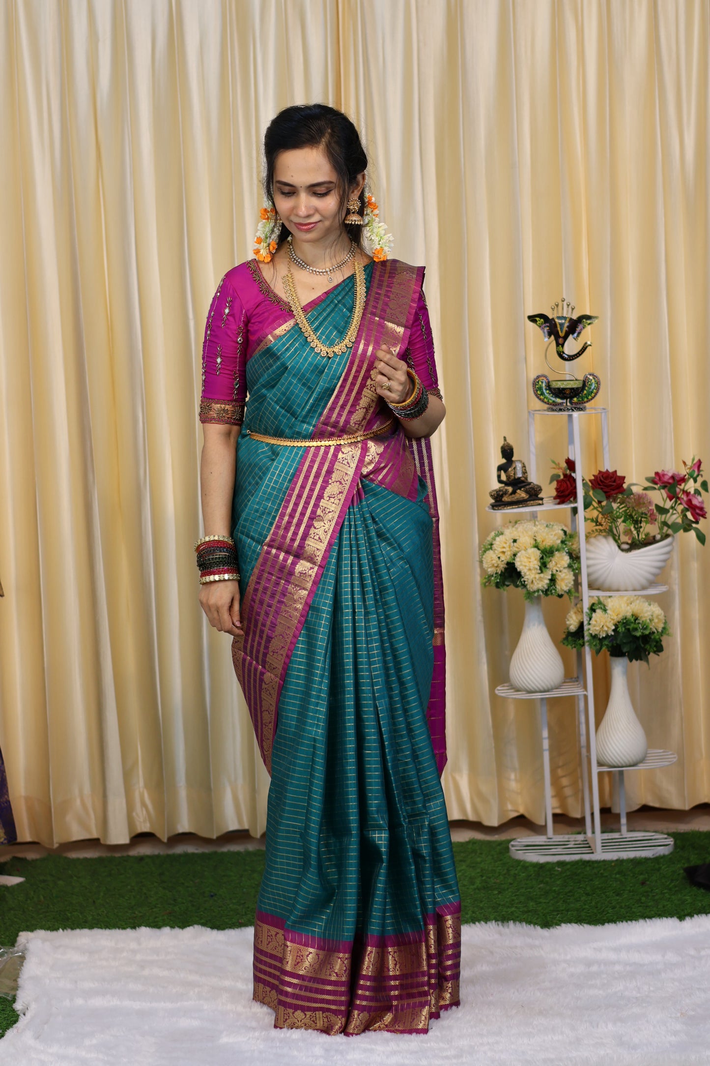 Semi silk saree with checks zari weaving🥰😎