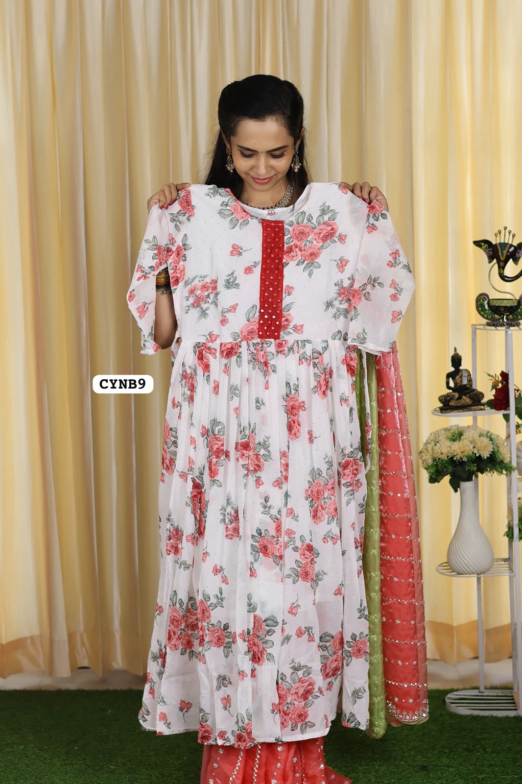 Georgette gown with lining. Christmas specialⓂ️