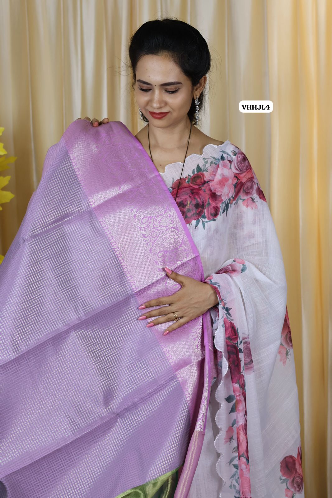 Tissue .semi silk .with zari weaving mango motifs🥳✅️