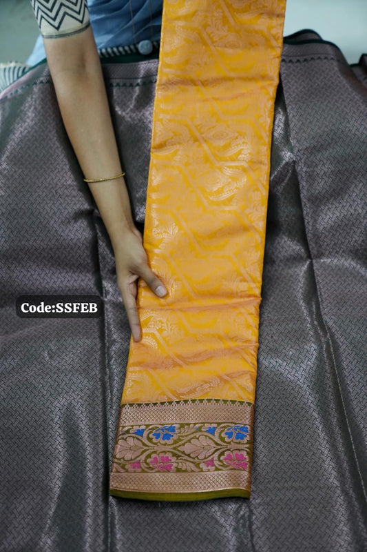 Semi silk saree🥰😎📚